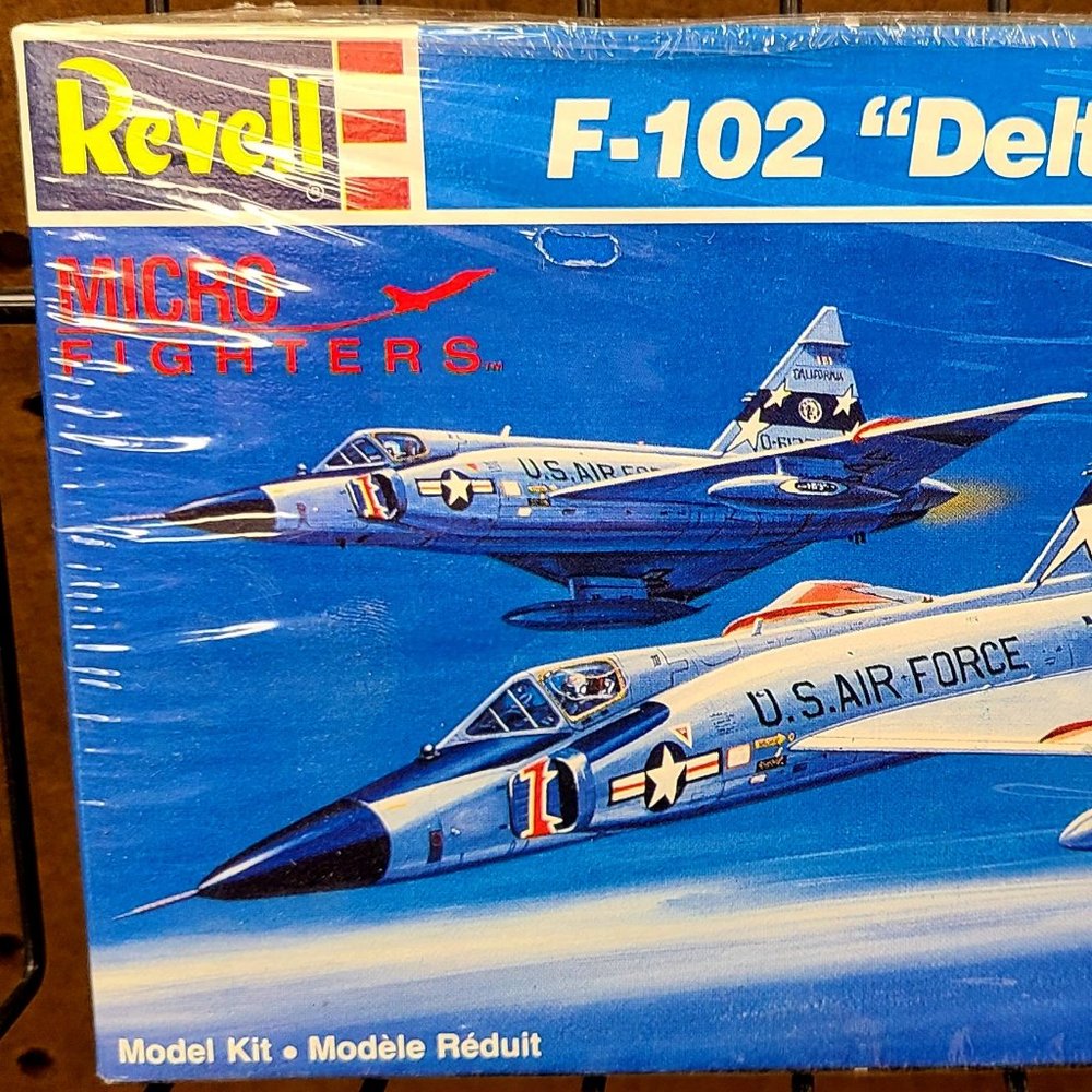 Revell F-102 Delta Dagger Model Jet Kit
